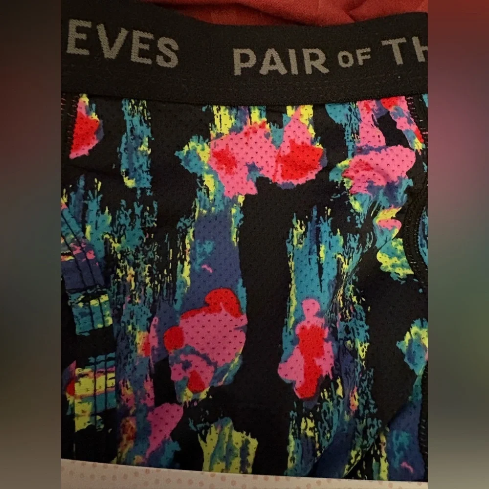 New- XL Colorful Pair of Thieves Boxer Briefs  Lightweight & comfort fit